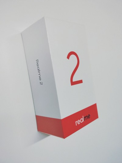 Oppo Realme 2 retail box image