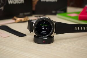 Galaxy Watch gets Second update with improved battery charging and music play