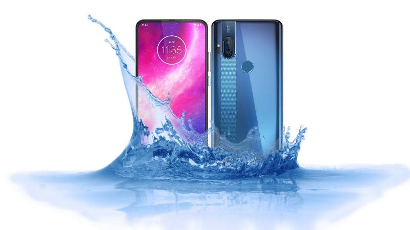 Is Motorola One Hyper Waterproof device to survive under water?