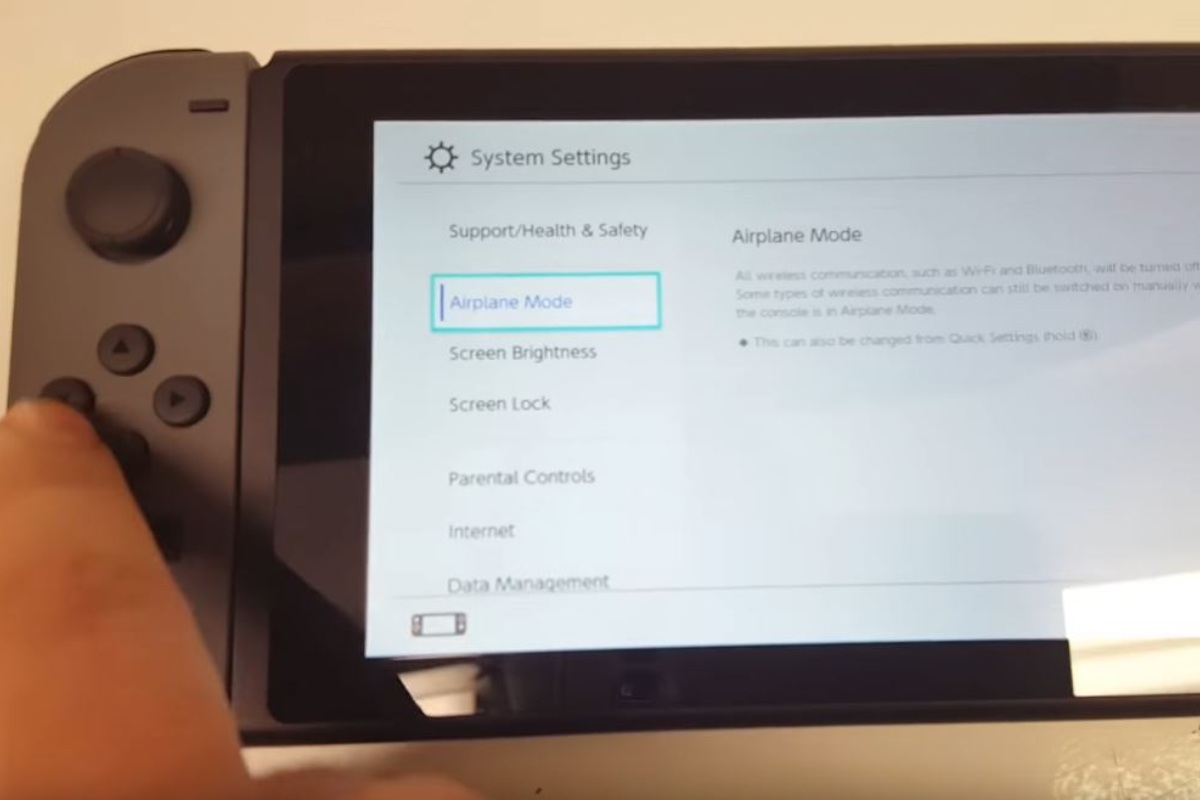 can you get on the internet with a nintendo switch