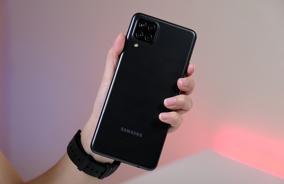 Fix: Samsung Galaxy A12 Black Screen Issue