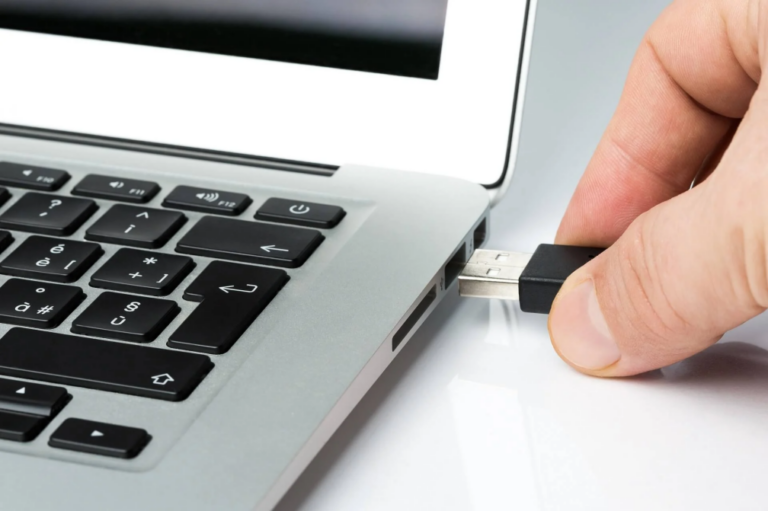 How to Fix “Please Insert a Disk into USB Drive” Errors?