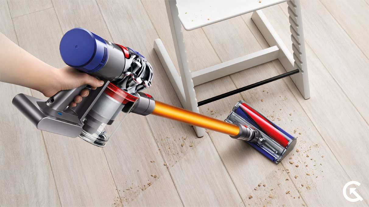 Dyson V8