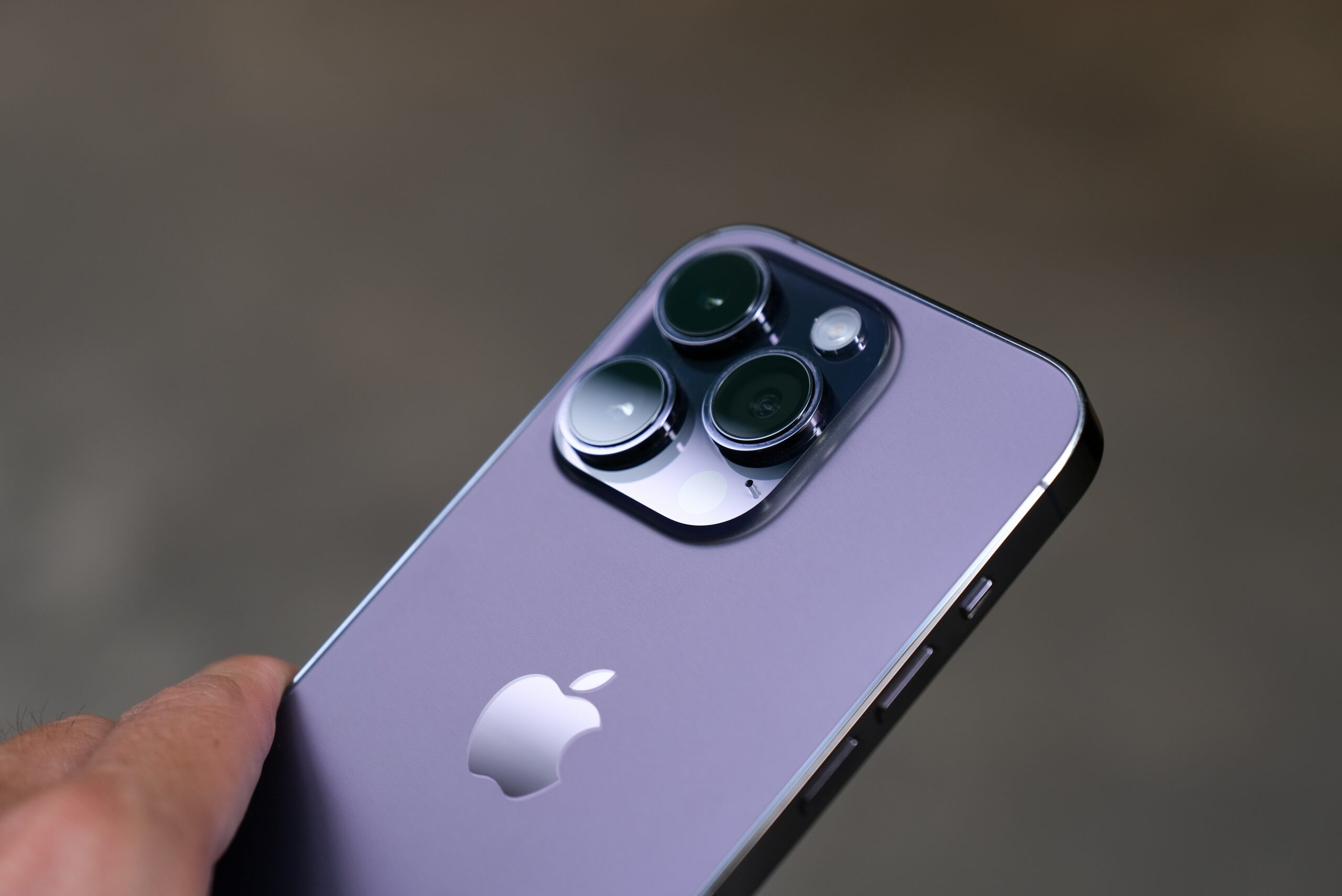 How to Fix iPhone 15 Pro and 15 Pro Max Overheating Issue