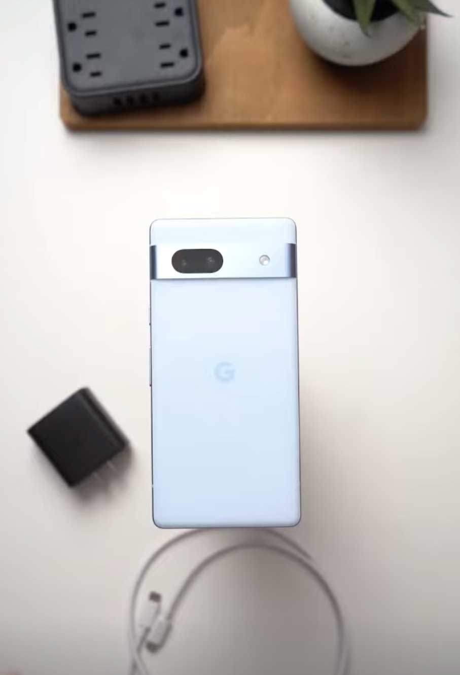 Pixel 8 Charging